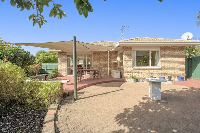 Photo of property in 10 Evansbel Place, Papamoa Beach, Papamoa, 3118