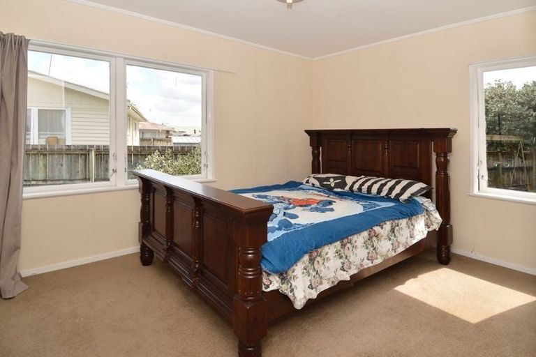 Photo of property in 19 President Avenue, Papakura, 2110