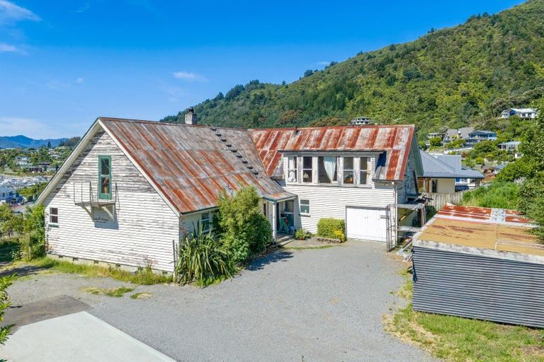Photo of property in 4 Russell Street, Picton, 7220