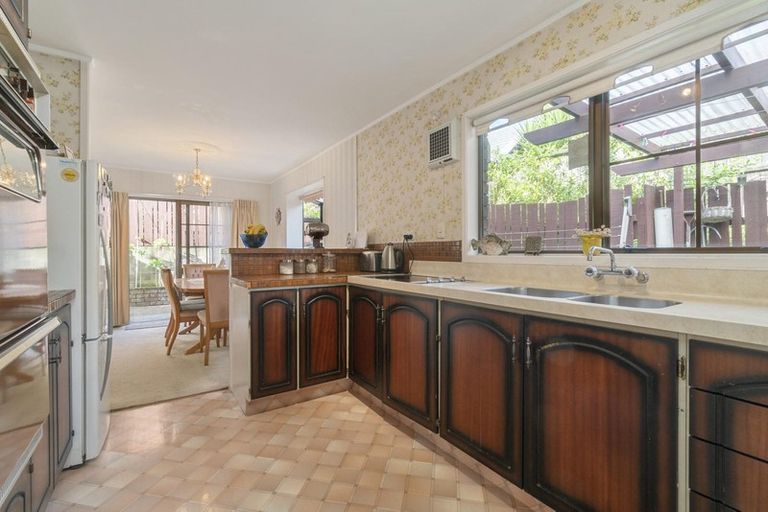 Photo of property in 3/47 Edmonton Road, Henderson, Auckland, 0612