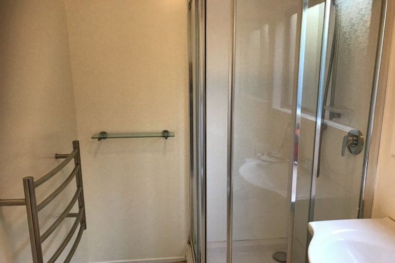 Photo of property in 19b Caesars Place, Churton Park, Wellington, 6037