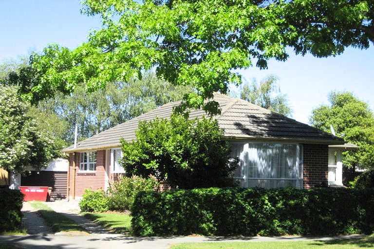 Photo of property in 41 Guildford Street, Burnside, Christchurch, 8053