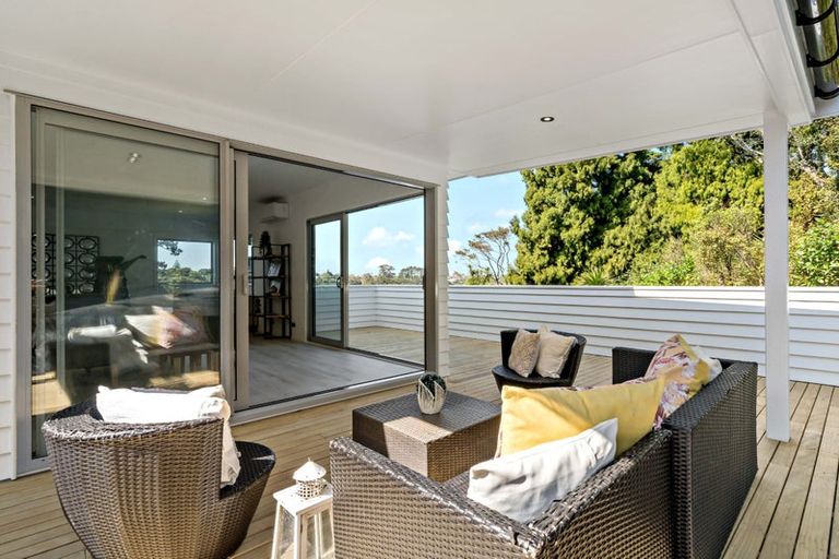 Photo of property in 120a Matipo Road, Te Atatu Peninsula, Auckland, 0610