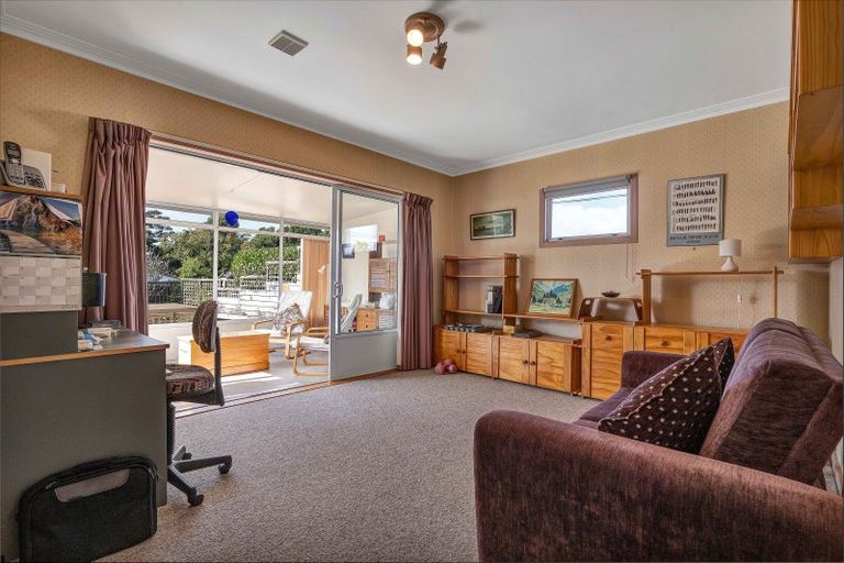 Photo of property in 125 Seaview Road, Westown, New Plymouth, 4310