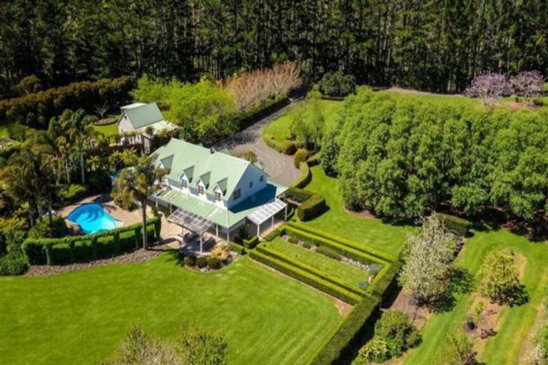 Photo of property in 12a Croft Lane, Riverhead, Albany, 0793