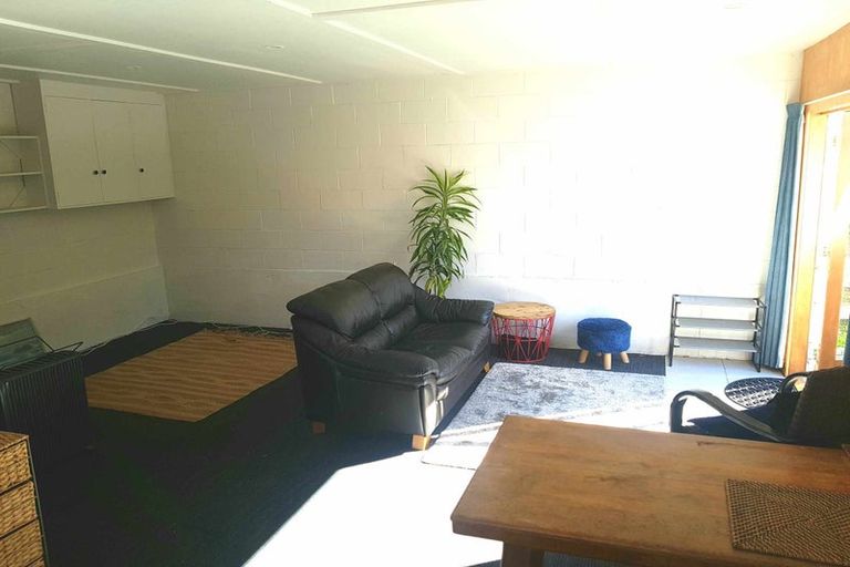 Photo of property in 5 Miramar North Road, Miramar, Wellington, 6022