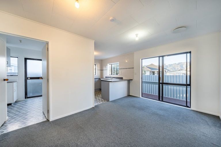 Photo of property in 2/1006 High Street, Avalon, Lower Hutt, 5011