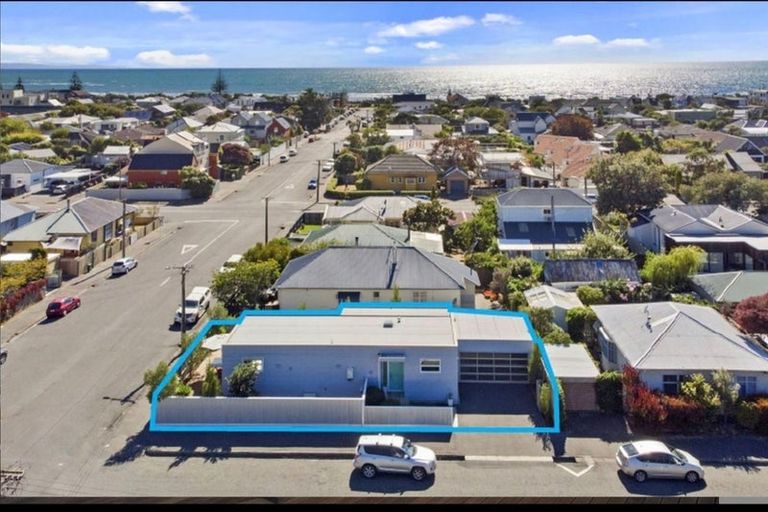 Photo of property in 33 Stoke Street, Sumner, Christchurch, 8081