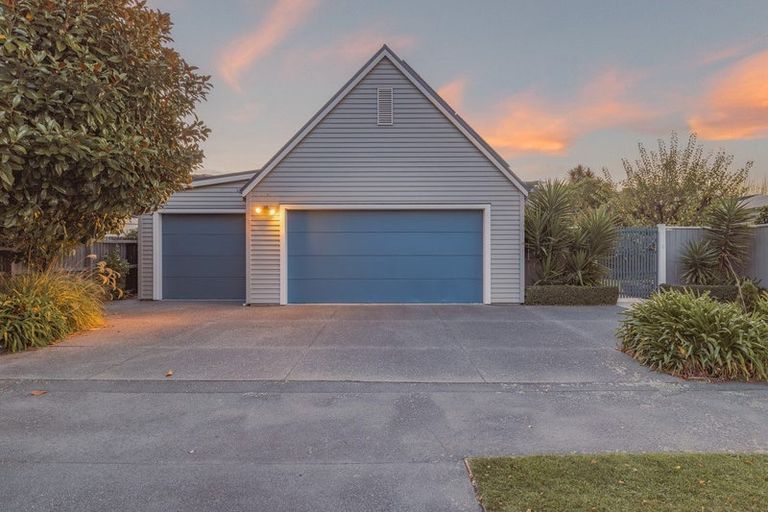 Photo of property in 10 Wakatu Avenue, Moncks Bay, Christchurch, 8081