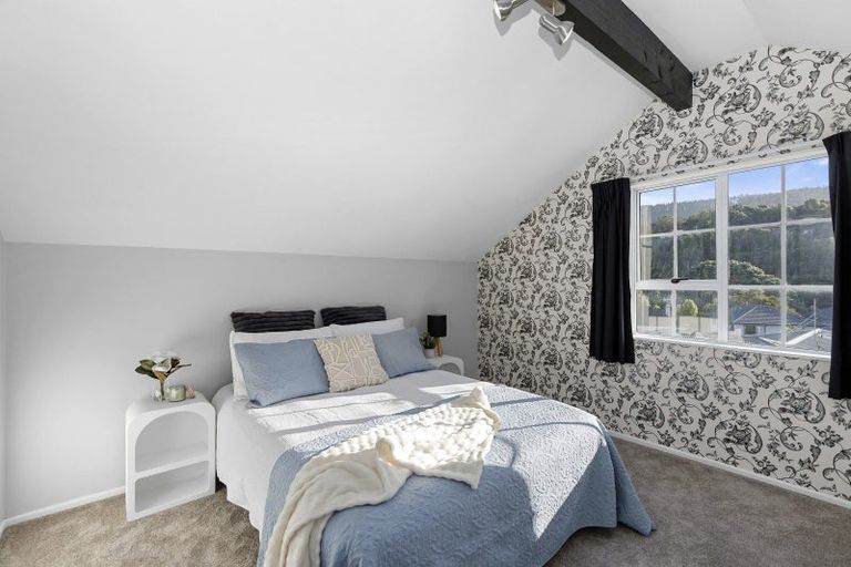 Photo of property in 53 The Drive, Tawa, Wellington, 5028