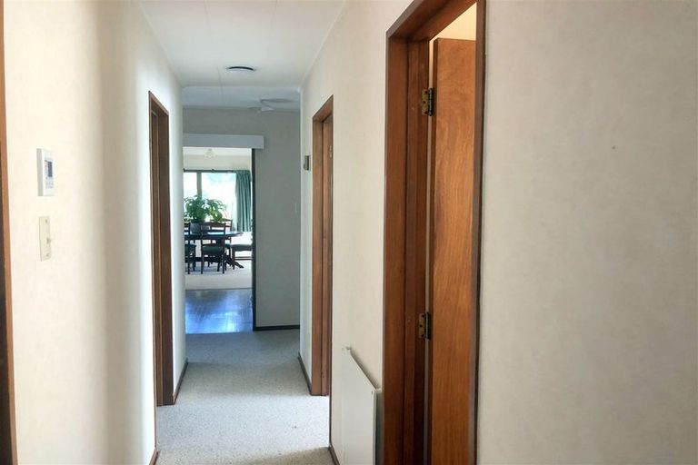 Photo of property in 29 Ruataniwha Street, Waipawa, 4210