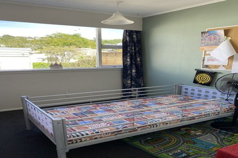 Photo of property in 199u3 Newlands Road, Newlands, Wellington, 6037