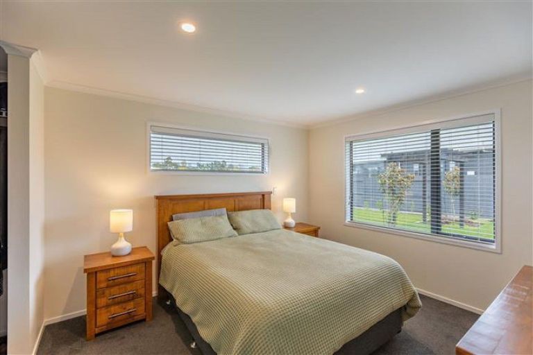 Photo of property in 20 Dee Street, Otane, 4202