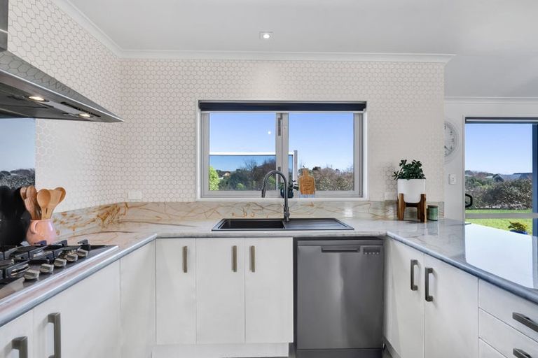 Photo of property in 28a Jules Crescent, Bell Block, New Plymouth, 4312