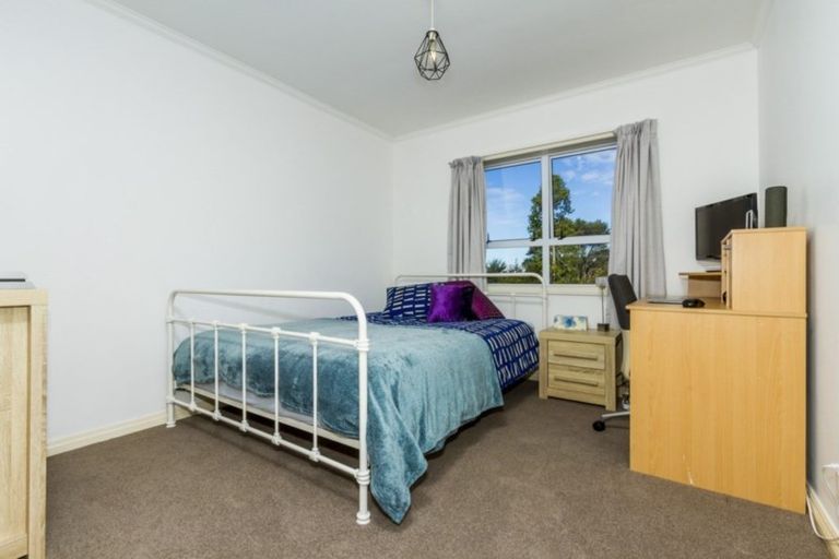 Photo of property in 8 Highwood Grove, Torbay, Auckland, 0630