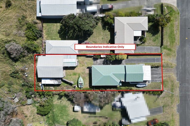 Photo of property in 14 Mack Street, Foxton Beach, Foxton, 4815