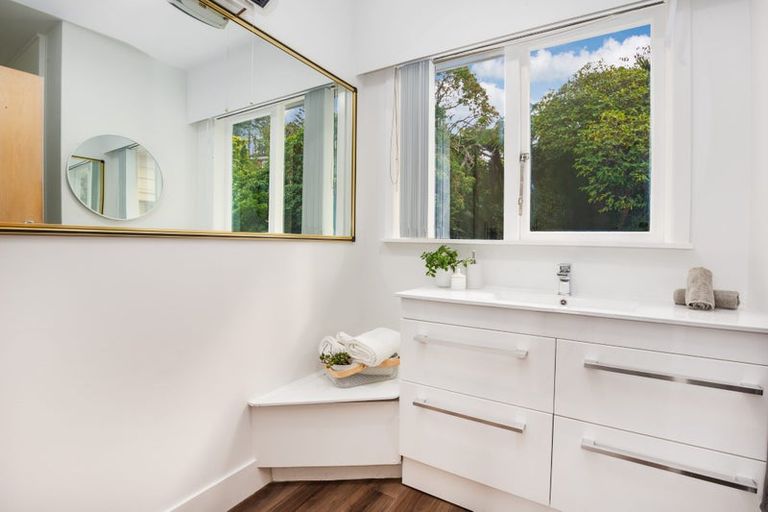 Photo of property in 18 Woodland Road, Johnsonville, Wellington, 6037