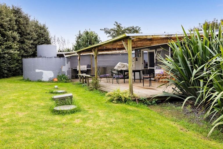 Photo of property in 2 Wood Street, Kakaramea, Patea, 4598
