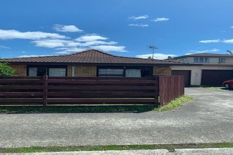 Photo of property in 2/8 Ingram Street, Papakura, 2110