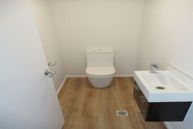 Photo of property in 38 Mawai Hakona Drive, Wallaceville, Upper Hutt, 5018