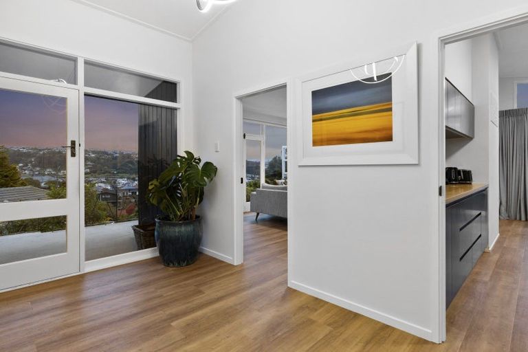 Photo of property in 77 Easther Crescent, Kew, Dunedin, 9012