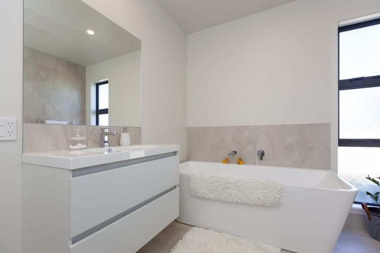 Photo of property in 45 Hudson Place, Paraparaumu, 5032