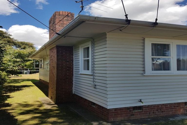 Photo of property in 32 Youngs Road, Papakura, 2110