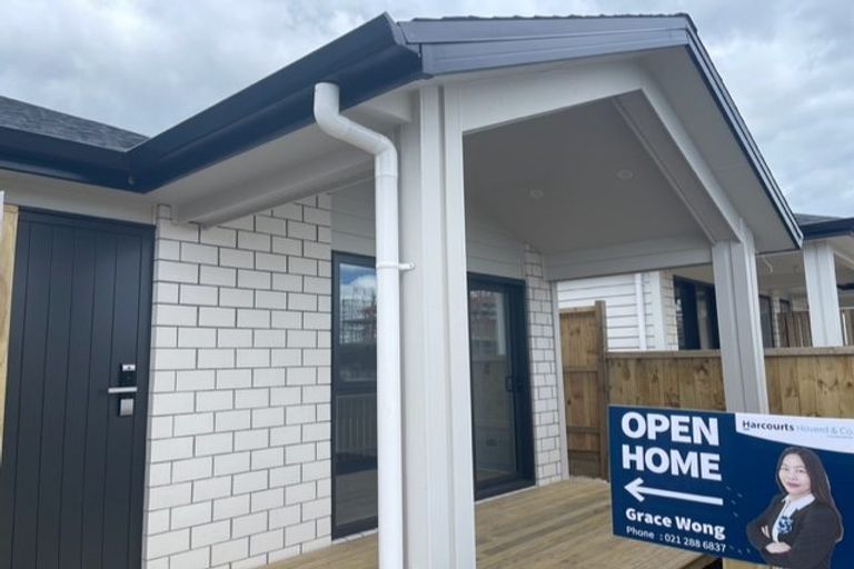 Photo of property in 22 Rorotu Avenue, Karaka, 2113