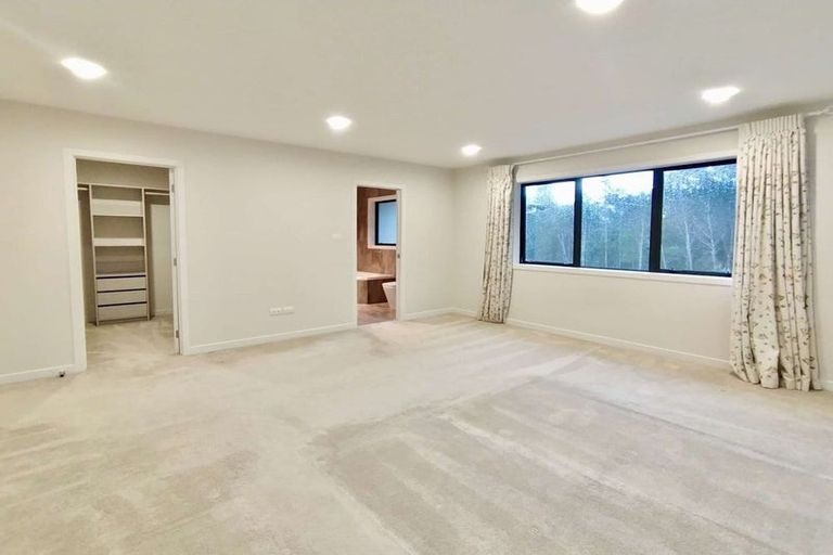 Photo of property in 74 Harrowglen Drive, Northcross, Auckland, 0630