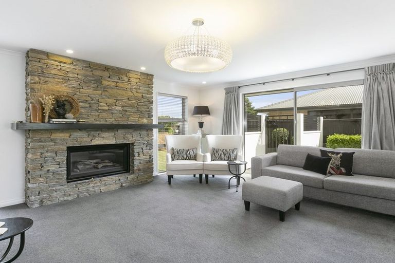 Photo of property in 6 Hagart-alexander Drive, Mosgiel, 9024
