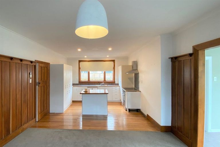 Photo of property in 139 Saint Martins Road, Saint Martins, Christchurch, 8022