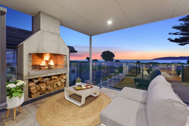 Photo of property in 79 Marine Parade, Paraparaumu Beach, Paraparaumu, 5032