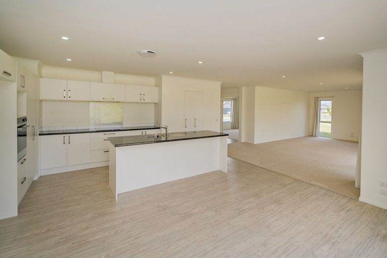 Photo of property in 85 Kupe Drive, Whitianga, 3510