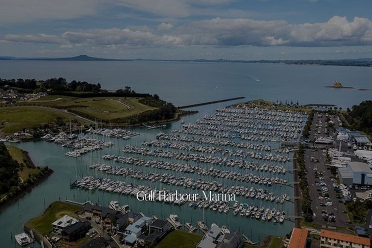 Photo of property in 42 Marellen Drive, Red Beach, 0932