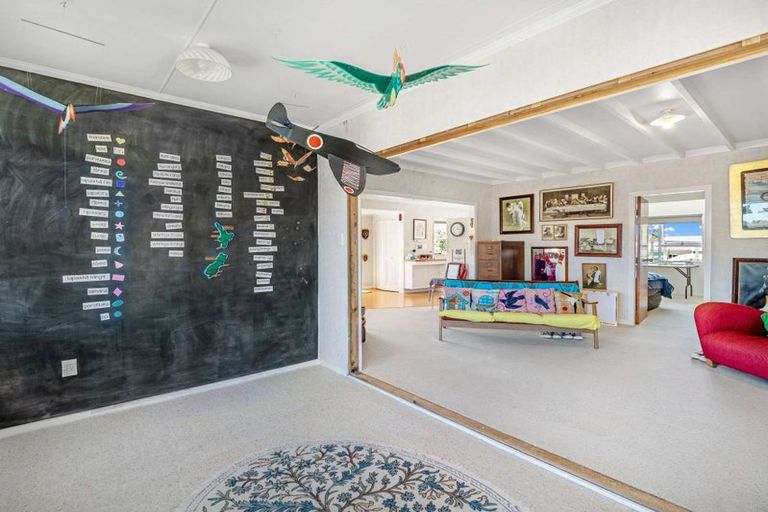 Photo of property in 14 Manga-pirau Street, Waikawa Beach, Manakau, 5573