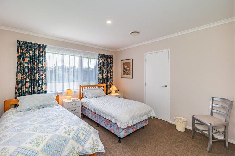 Photo of property in 2 Ivy Lane, Ohau, 5570