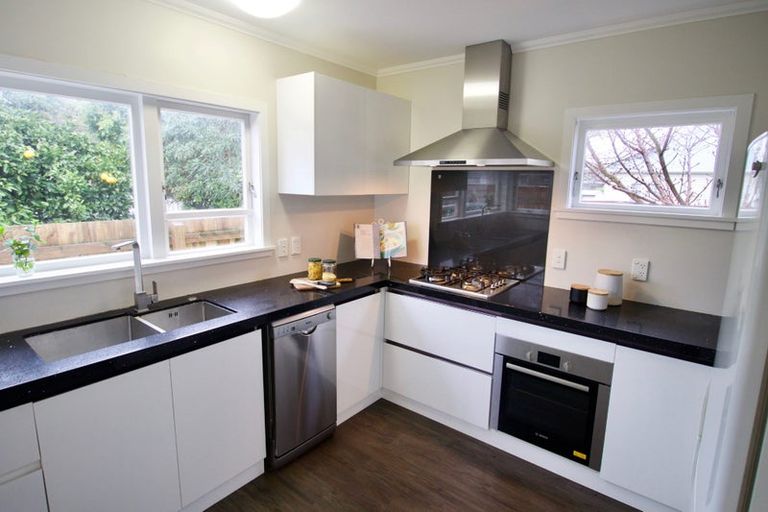 Photo of property in 950 High Street, Avalon, Lower Hutt, 5011