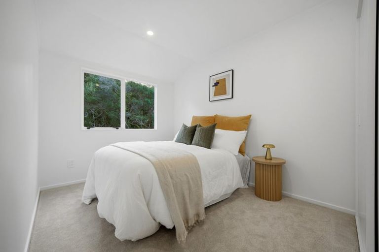 Photo of property in 2/26 Anne Mclean Drive, Bayview, Auckland, 0629