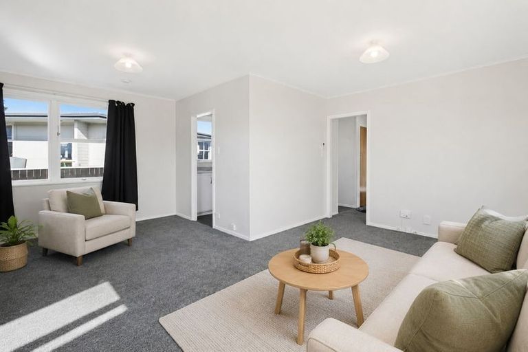 Photo of property in 2/7 Mitre Grove, Trentham, Upper Hutt, 5018
