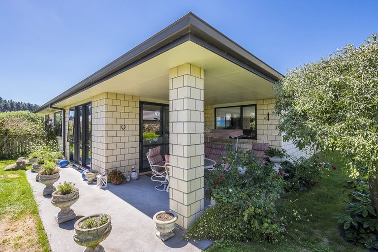 Photo of property in 25 Jade Lane, Paraparaumu, 5032