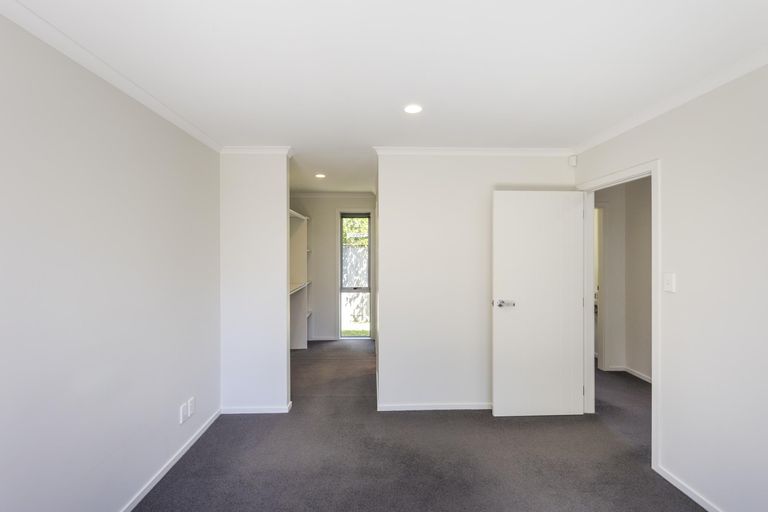 Photo of property in 49 Weston Avenue, Roslyn, Palmerston North, 4414