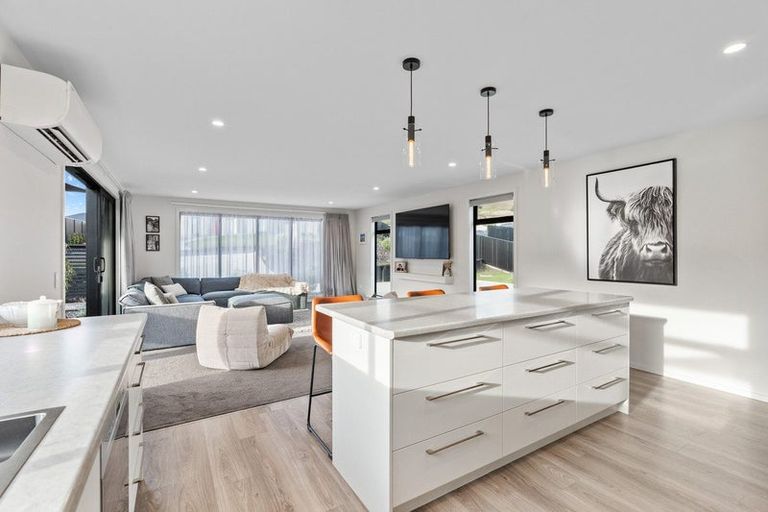 Photo of property in 64 Heathfield Drive, Mosgiel, 9024
