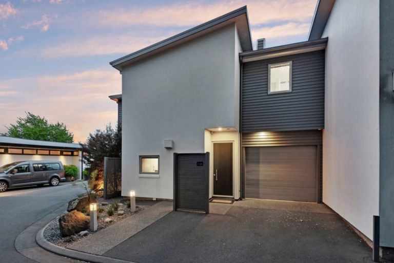 Photo of property in 1/64 Holly Road, St Albans, Christchurch, 8014