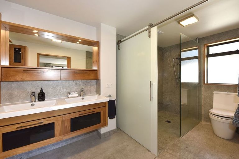 Photo of property in 12 Overdale Drive, Cashmere, Christchurch, 8022