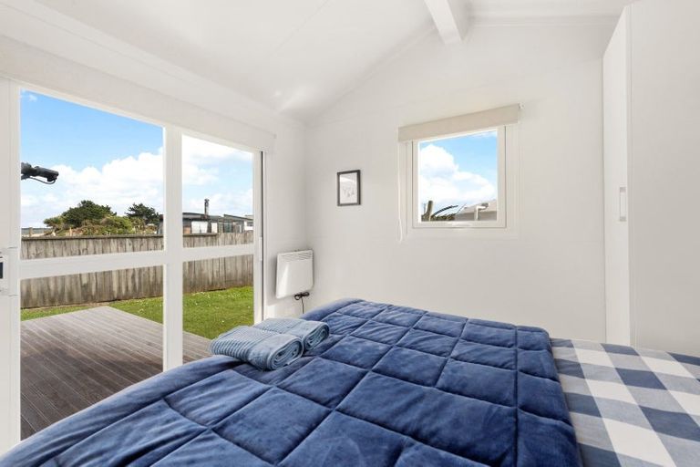 Photo of property in 60 Neva Street, Fortrose, Tokanui, 9875