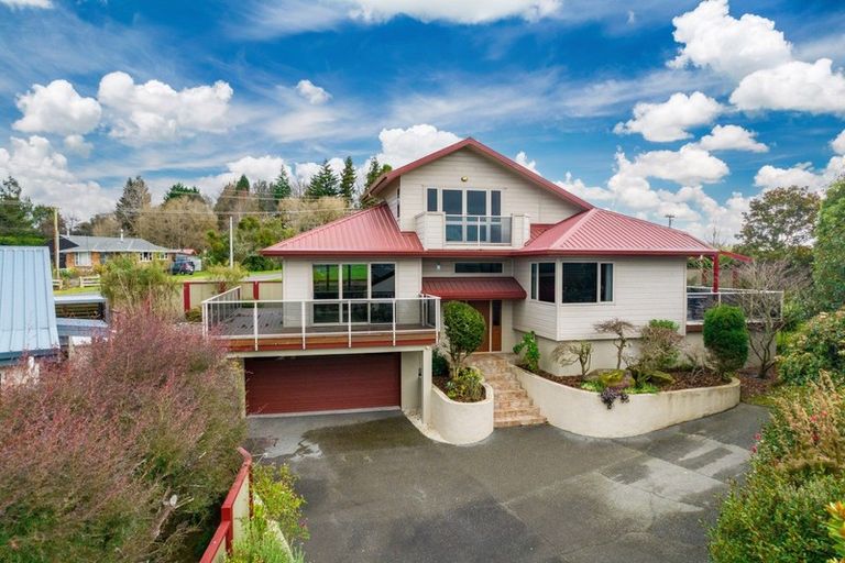 Photo of property in 16 Carpentras Way, Nukuhau, Taupo, 3330