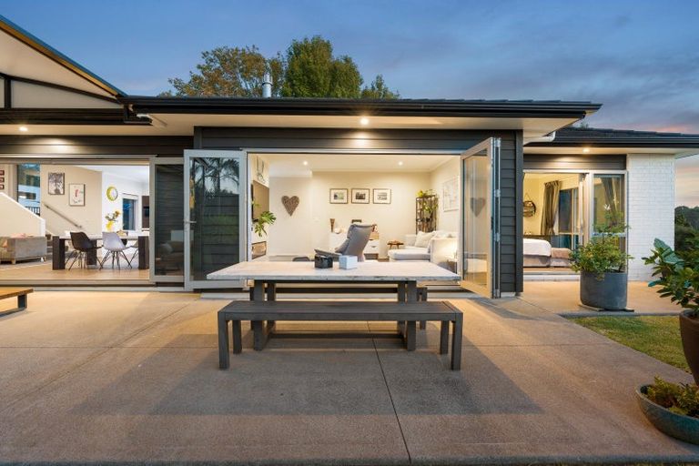 Photo of property in 1154a East Coast Road, Redvale, Auckland, 0794