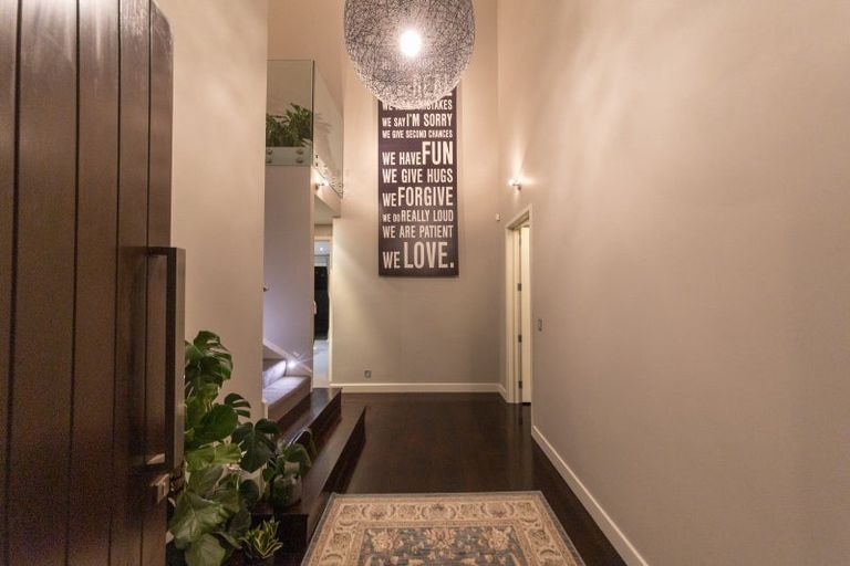 Photo of property in 12 Ihaka Street, Hokowhitu, Palmerston North, 4410