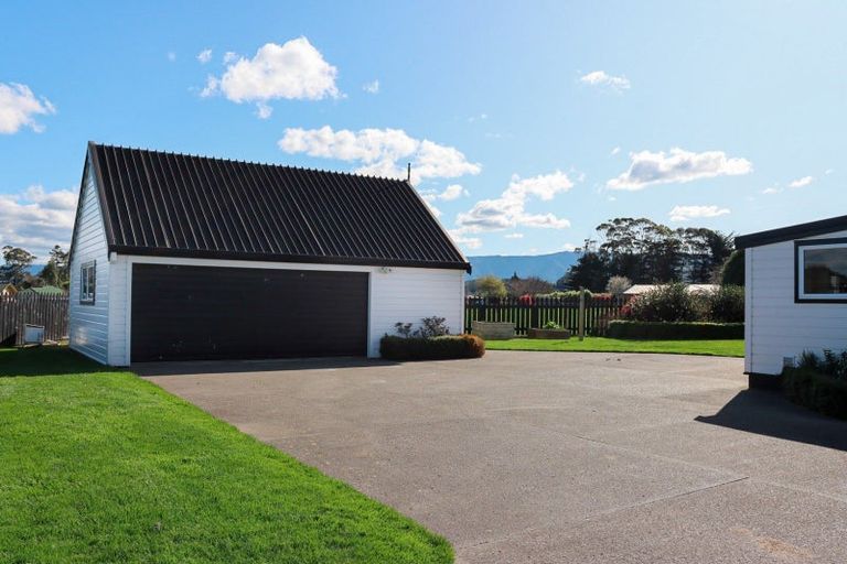 Photo of property in 3 Maclaurin Street, Dannevirke, 4930