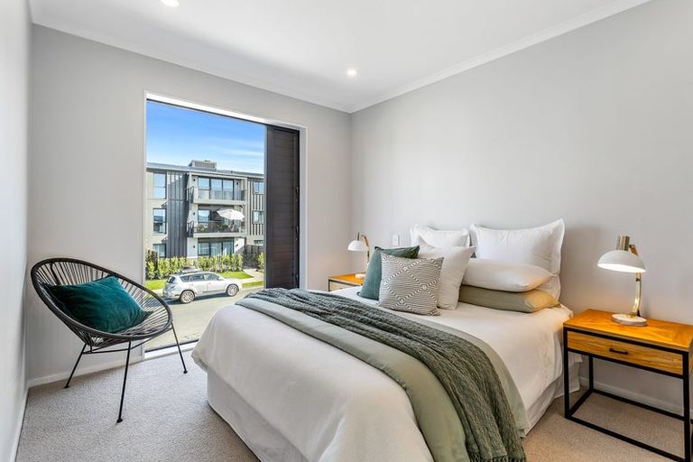 Photo of property in 80 Symes Drive, Red Beach, 0932